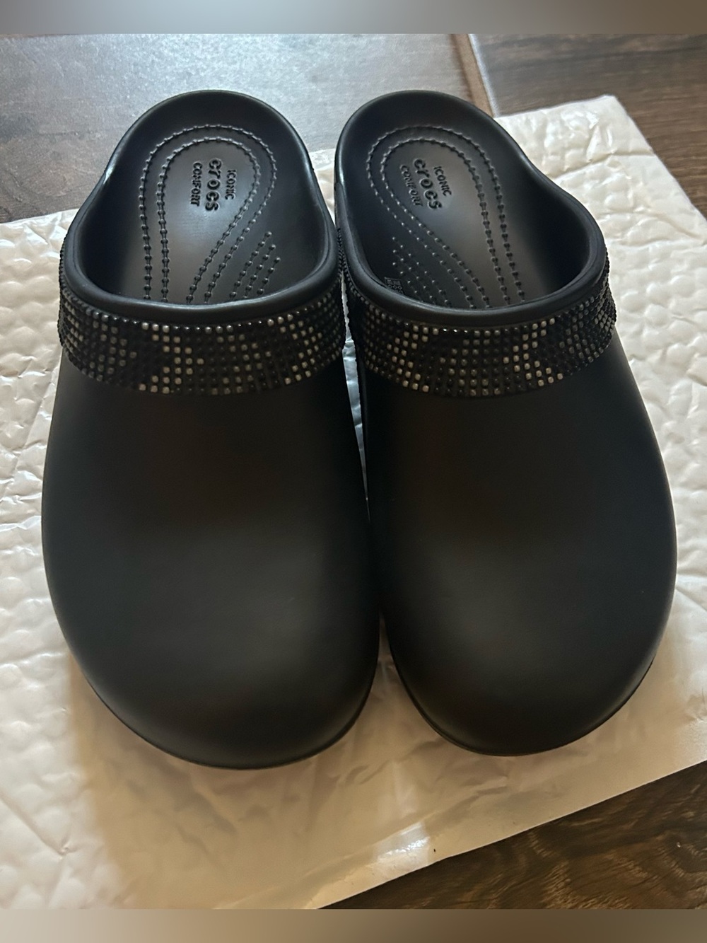CROCS Iconic Comfort Black Classic Slip-On Clog